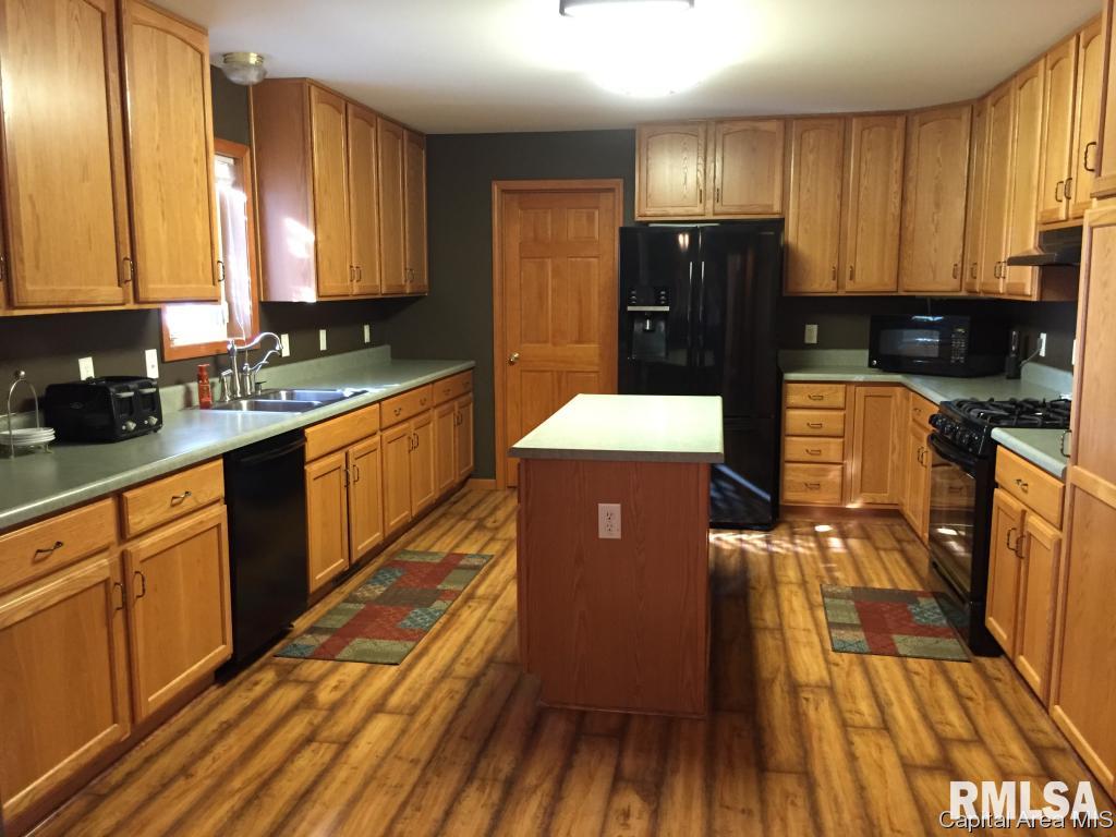 18 Drake Road Jacksonville, IL 62650 - Photo 6 of 19