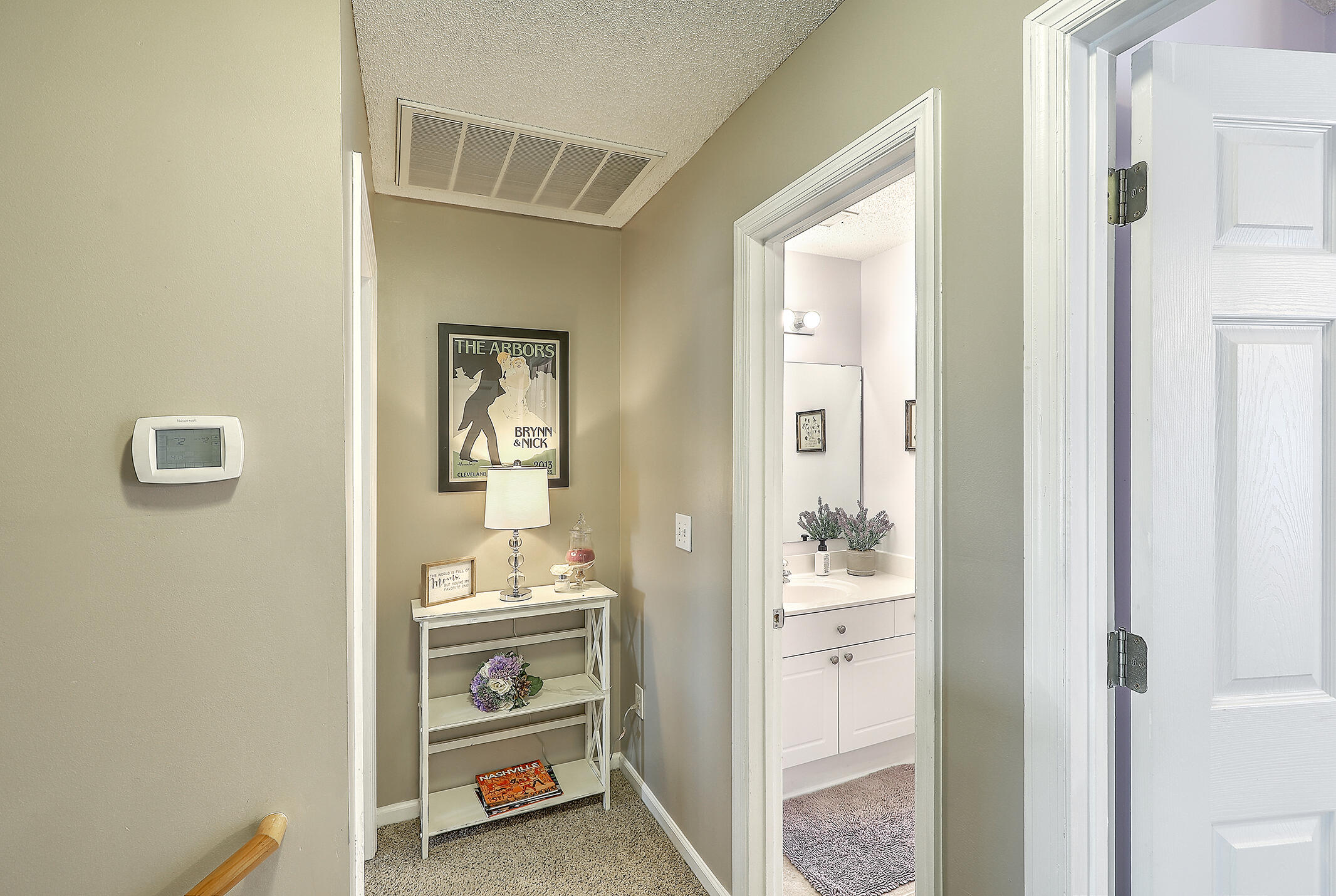 556 Carters Grove Road Charleston, SC 29414 - Photo 21 of 34 Upstairs hal/landing