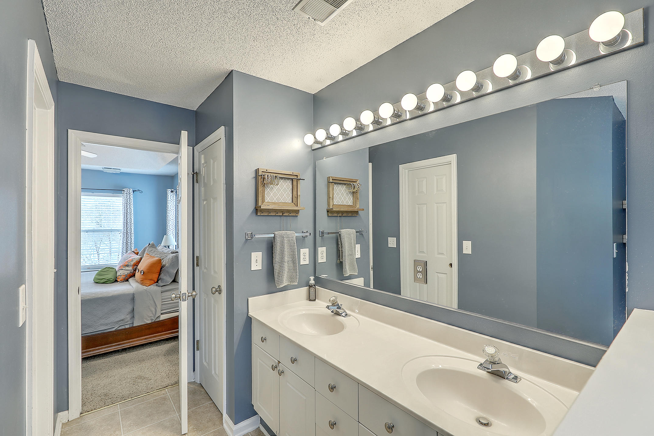 556 Carters Grove Road Charleston, SC 29414 - Photo 28 of 34 Master bathroom