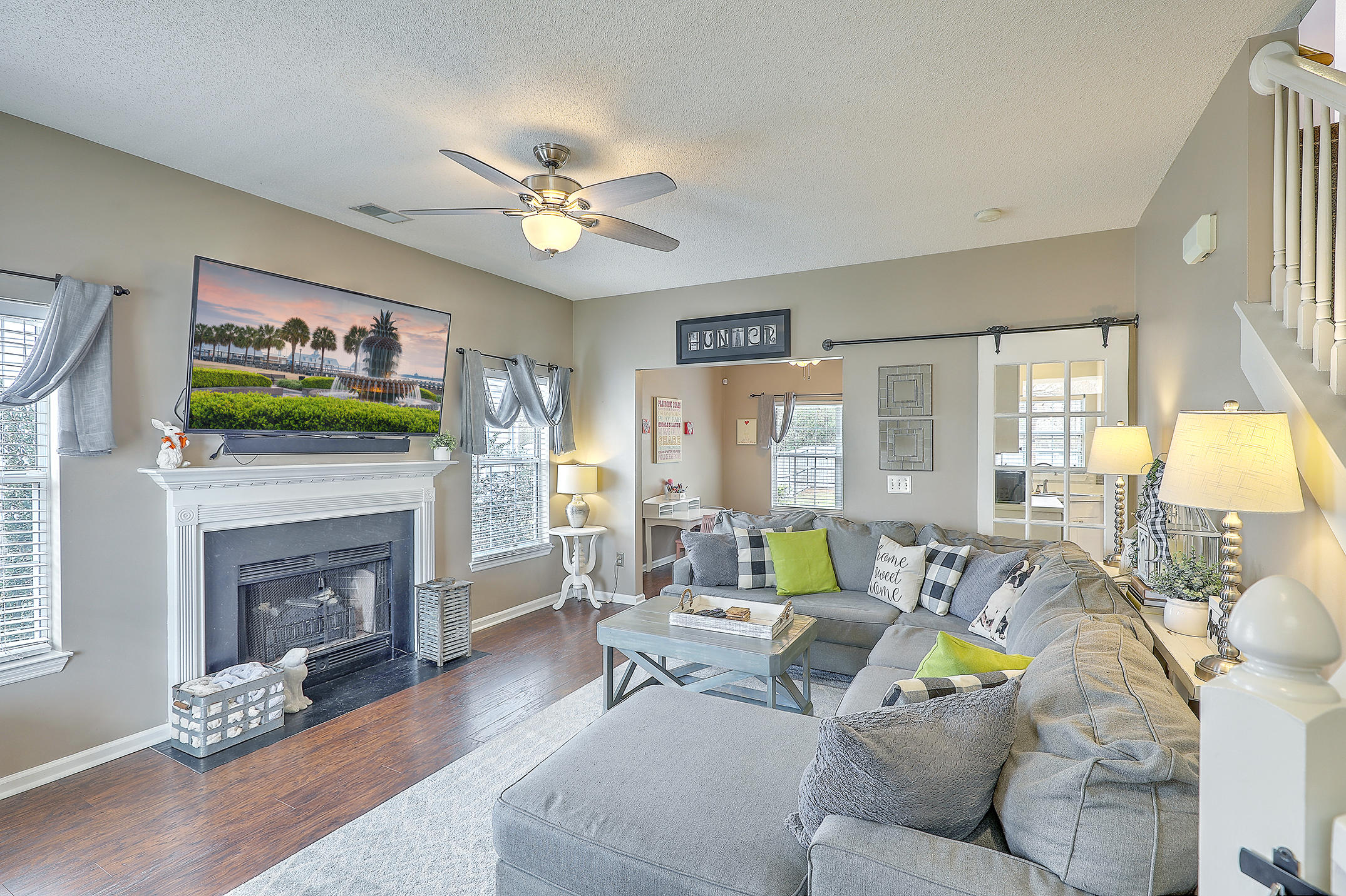 556 Carters Grove Road Charleston, SC 29414 - Photo 9 of 34 Living woom w/ fireplace