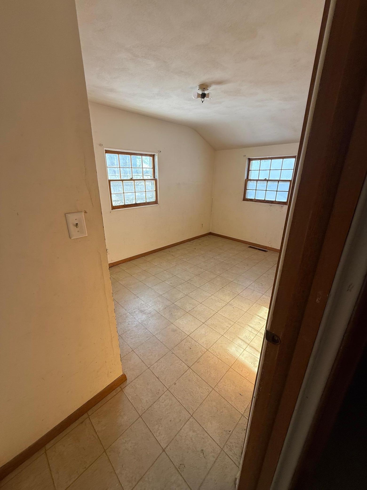 16 3rd Street Northwest Adams, MN 55909 - Photo 4 of 10