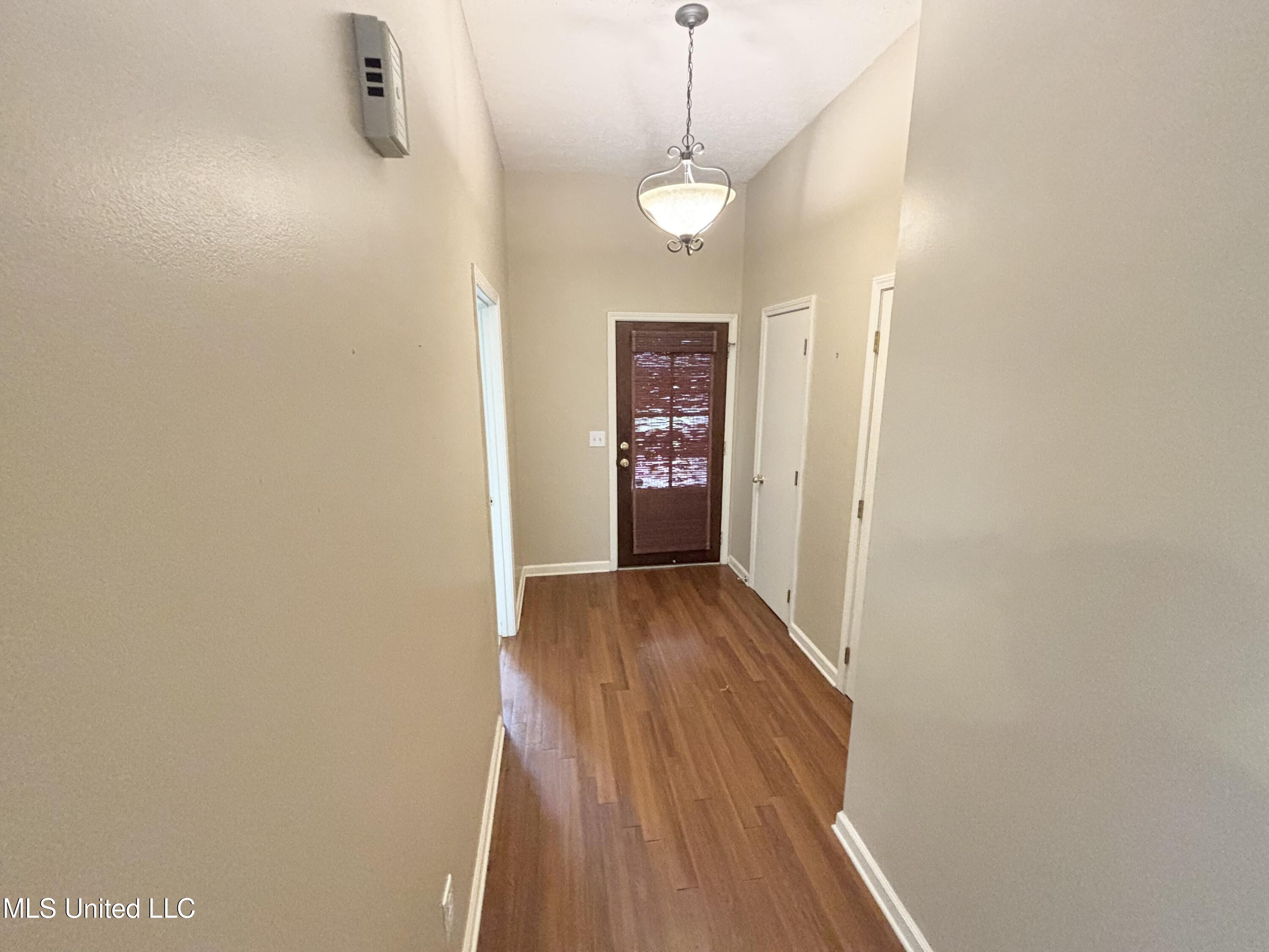 1024 Highland Cove Place Ridgeland, MS 39157 - Photo 2 of 15 Foyer