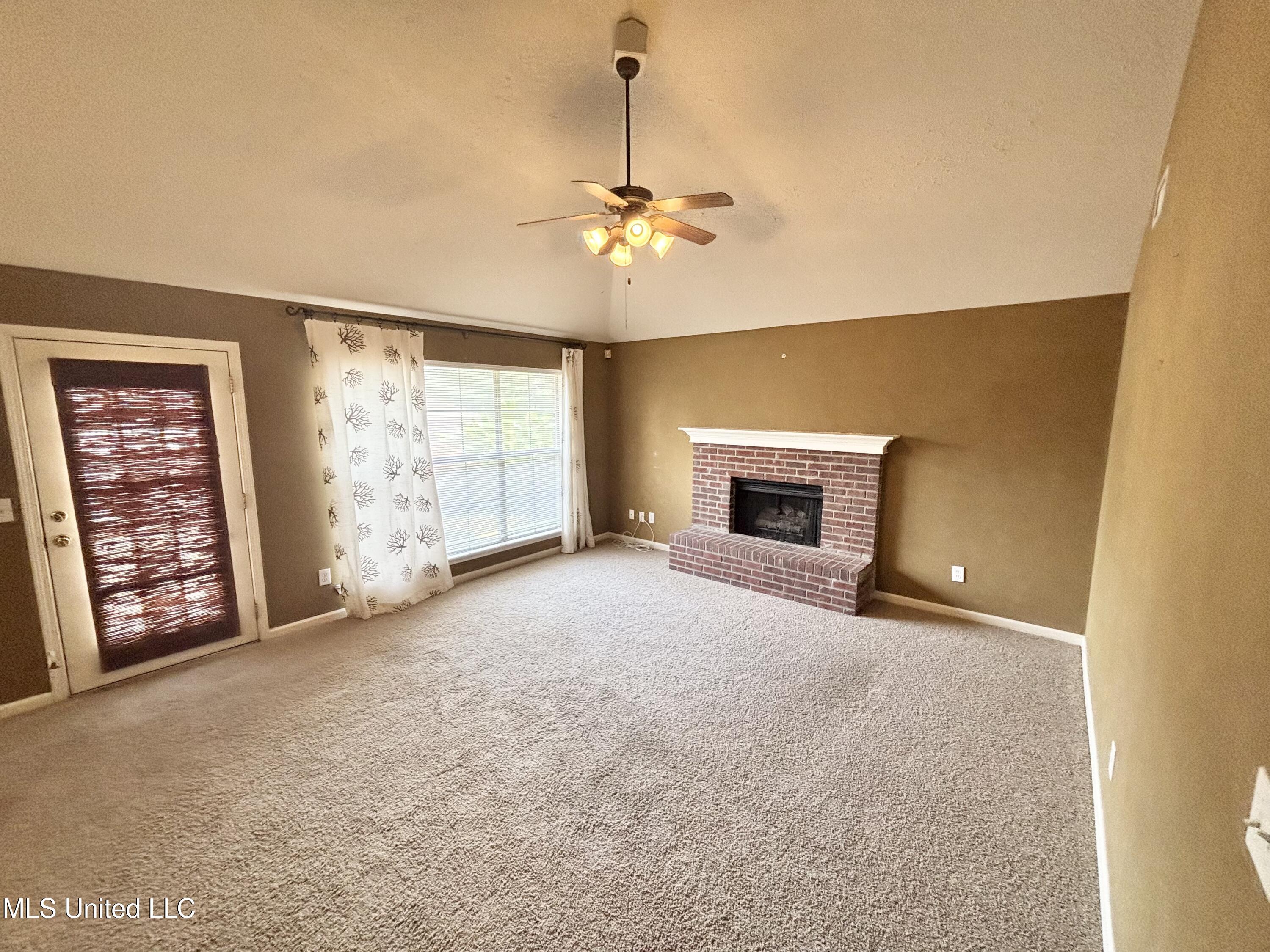 1024 Highland Cove Place Ridgeland, MS 39157 - Photo 3 of 15 Livingroom