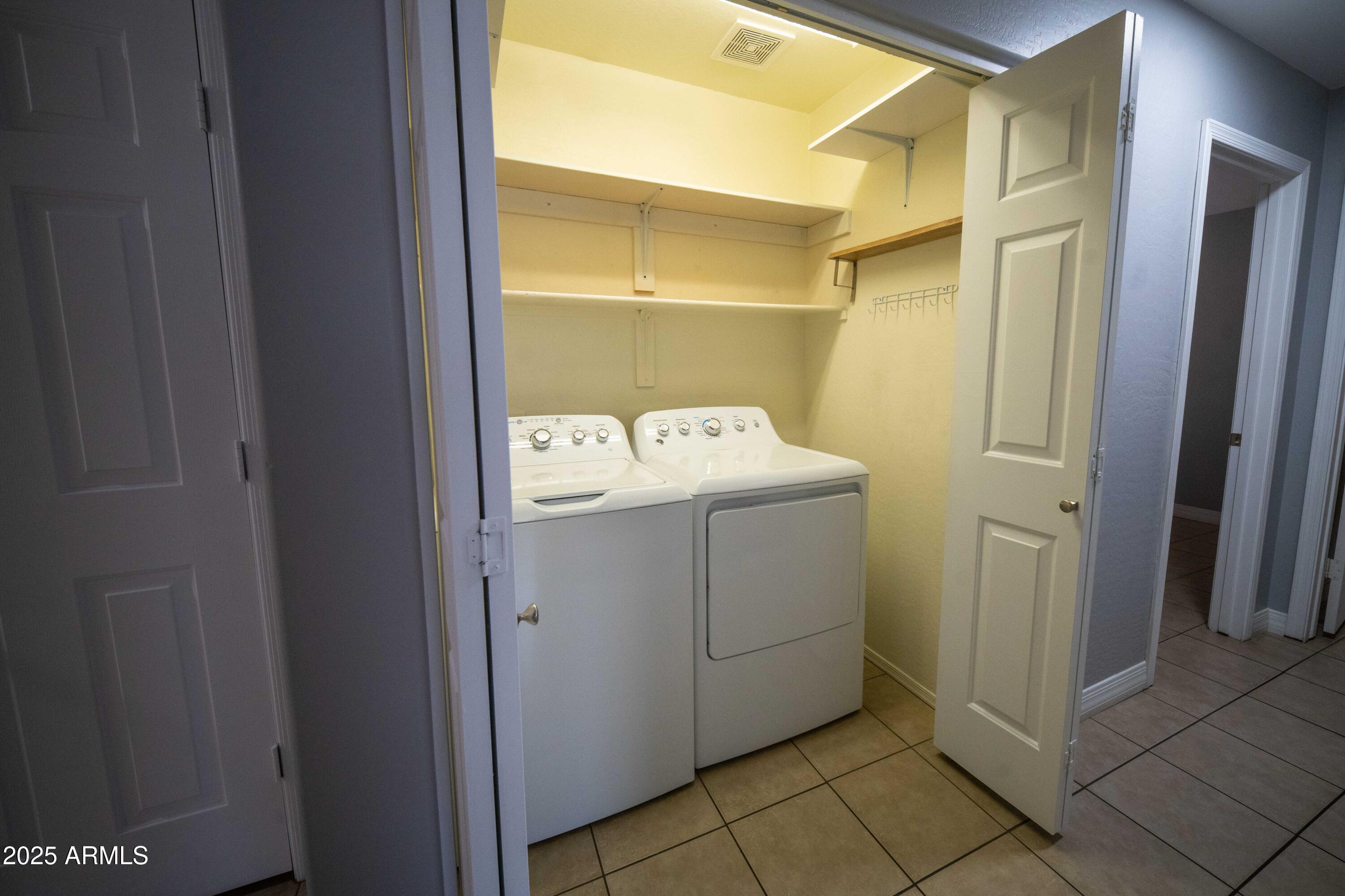 11725 West Flanagan Street Avondale, AZ 85323 - Photo 15 of 39 resizecom_Laundry Room