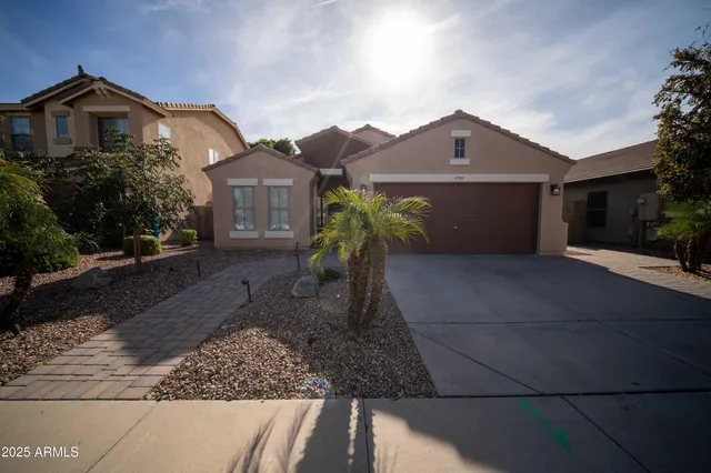 $2,400 | 11725 West Flanagan Street, Avondale, AZ 85323