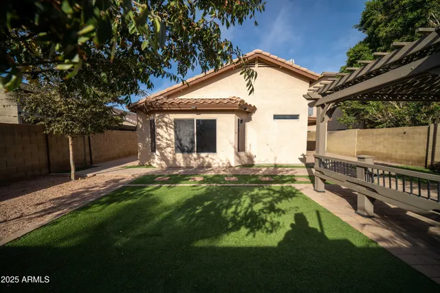 $2,400 | 11725 West Flanagan Street, Avondale, AZ 85323