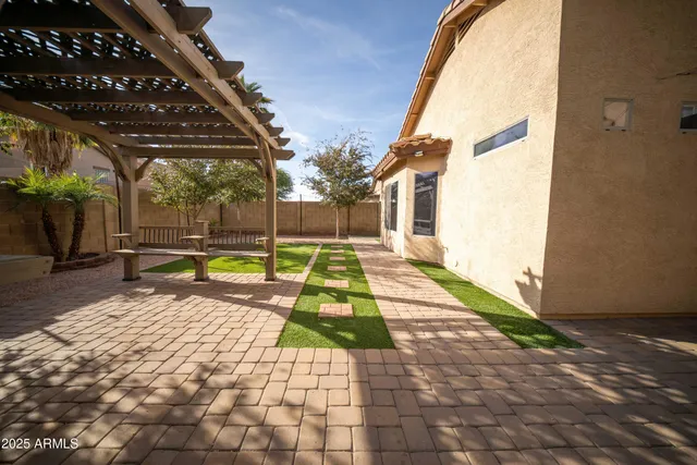 $2,400 | 11725 West Flanagan Street, Avondale, AZ 85323