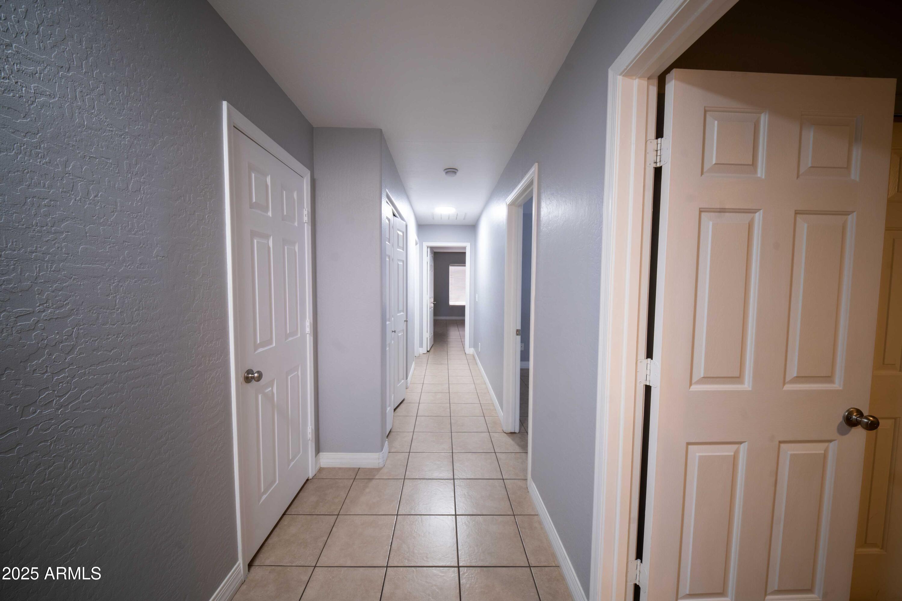 11725 West Flanagan Street Avondale, AZ 85323 - Photo 7 of 39 resizecom_Hallway