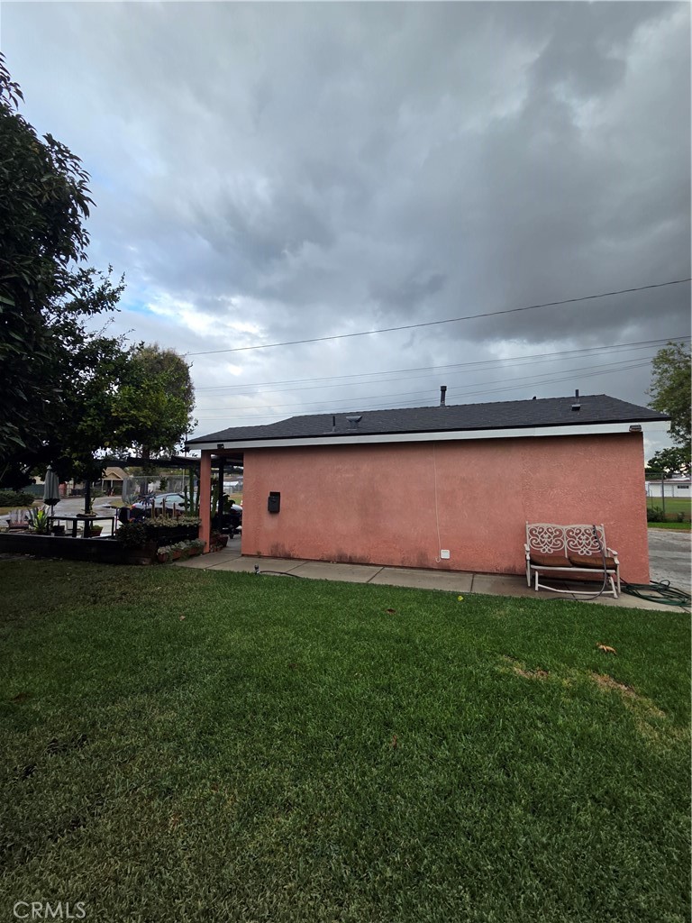 9232 1/2 Almo Street Pico Rivera, CA 90660 - Photo 5 of 5 a view of a backyard