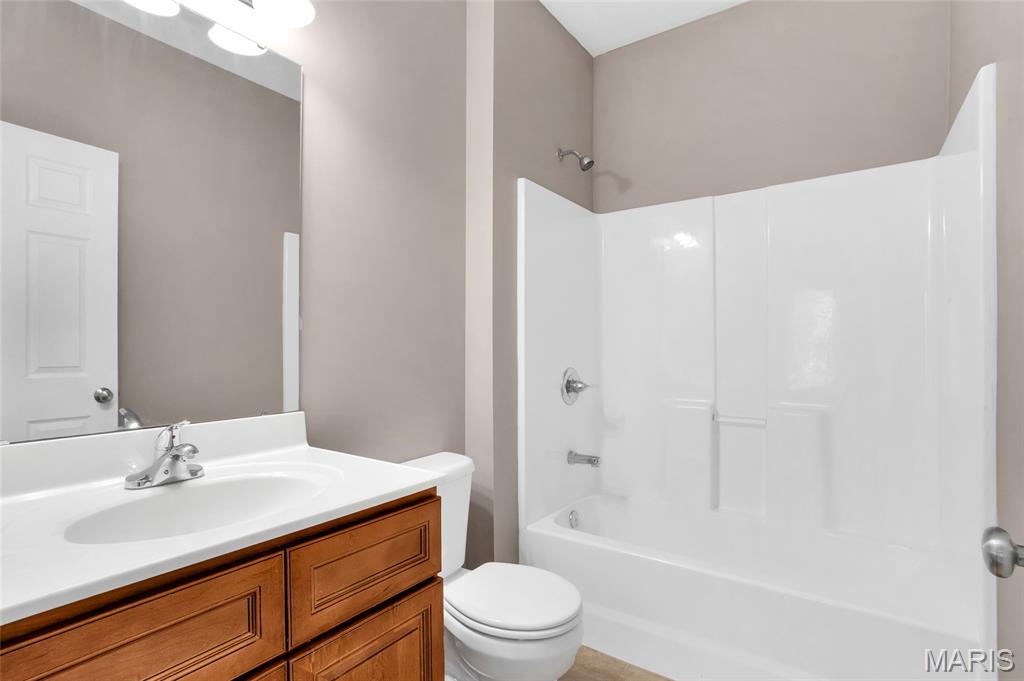 2398 Fairway High Ridge, MO 63049 - Photo 18 of 30 Gallery Image 18