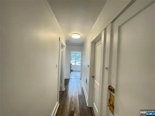 $2,275 | 244 Rock Road, Unit 2, Glen Rock, NJ 07452