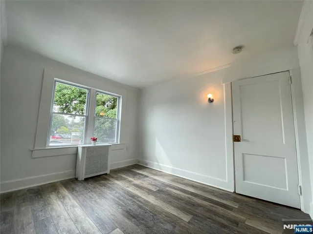 $2,275 | 244 Rock Road, Unit 2, Glen Rock, NJ 07452