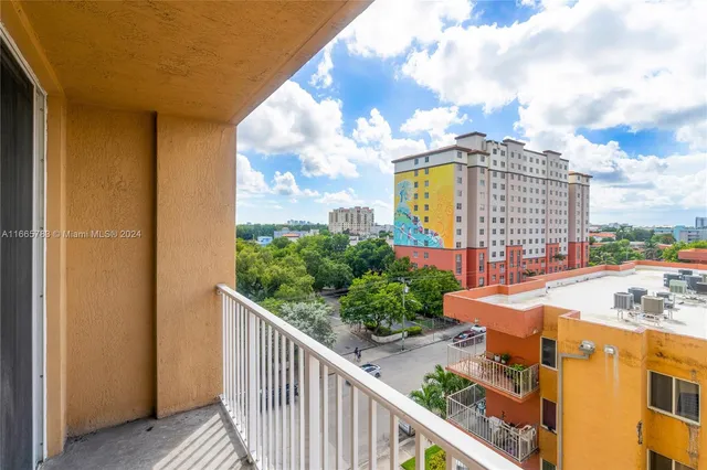$250,000 | 218 Northwest 12th Avenue, Unit 702, Miami, FL 33128