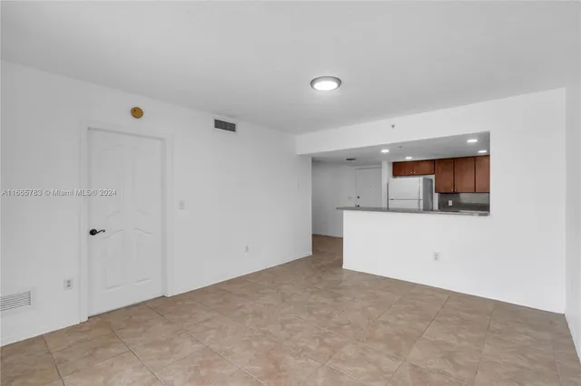 $250,000 | 218 Northwest 12th Avenue, Unit 702, Miami, FL 33128