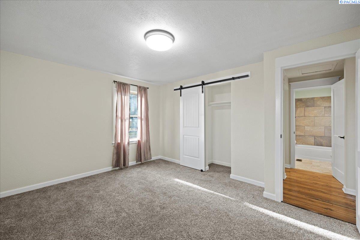 23206 South Finley Road Kennewick, WA 99337 - Photo 14 of 24 Gallery Image 14