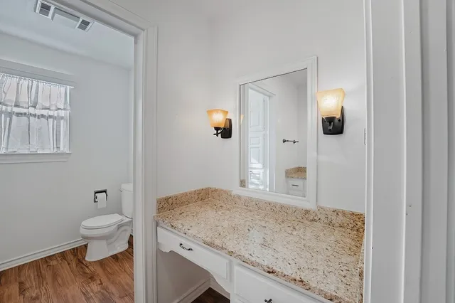 $575,000 | 640 South College Street, La Grange, TX 78945