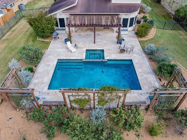 $575,000 | 640 South College Street, La Grange, TX 78945