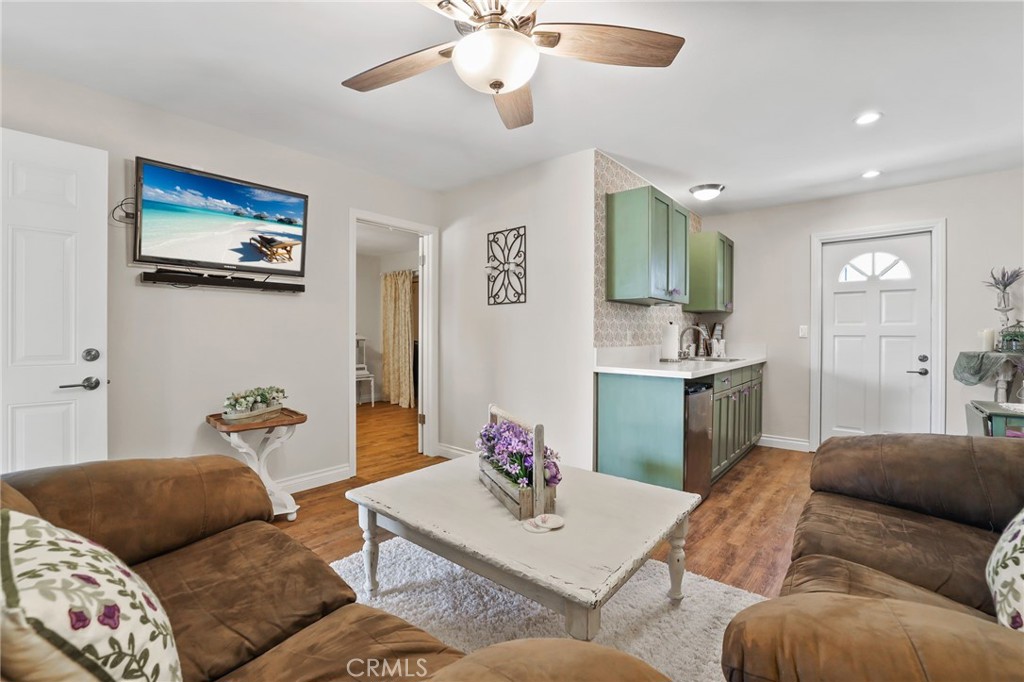 390 North Milford Road Orange, CA 92867 - Photo 2 of 34 Guest Cottage