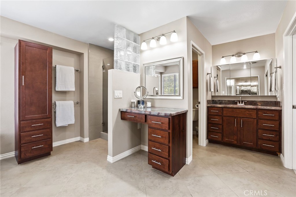 390 North Milford Road Orange, CA 92867 - Photo 6 of 34 Primary Bathroom