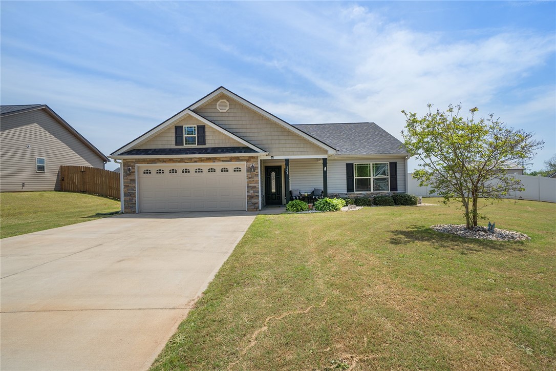 121 Pheasant Ridge Drive Anderson, SC 29626 - Photo 2 of 26