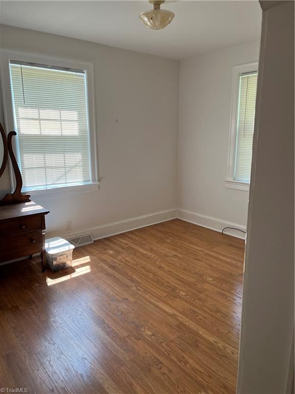 4608 High Point Road Kernersville, NC 27284 - Photo 17 of 33 2nd Bedroom