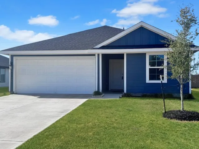 $2,100 | 2108 Providence Lane, Sealy, TX 77474