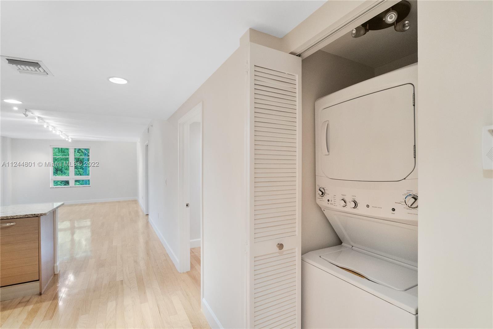 3540 Main Highway, Unit 309 Miami, FL 33133 - Photo 11 of 34