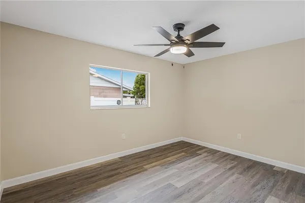 $299,900 | 2710 Lakewood Lane, Eustis, FL 32726