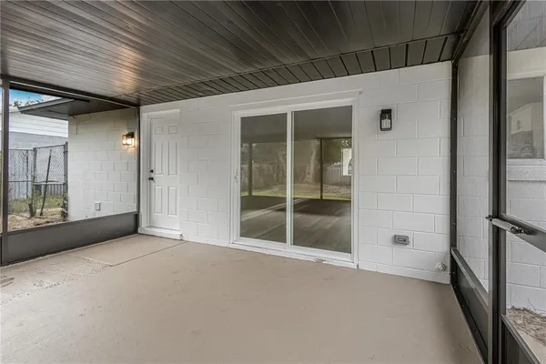 $299,900 | 2710 Lakewood Lane, Eustis, FL 32726