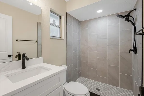 $299,900 | 2710 Lakewood Lane, Eustis, FL 32726