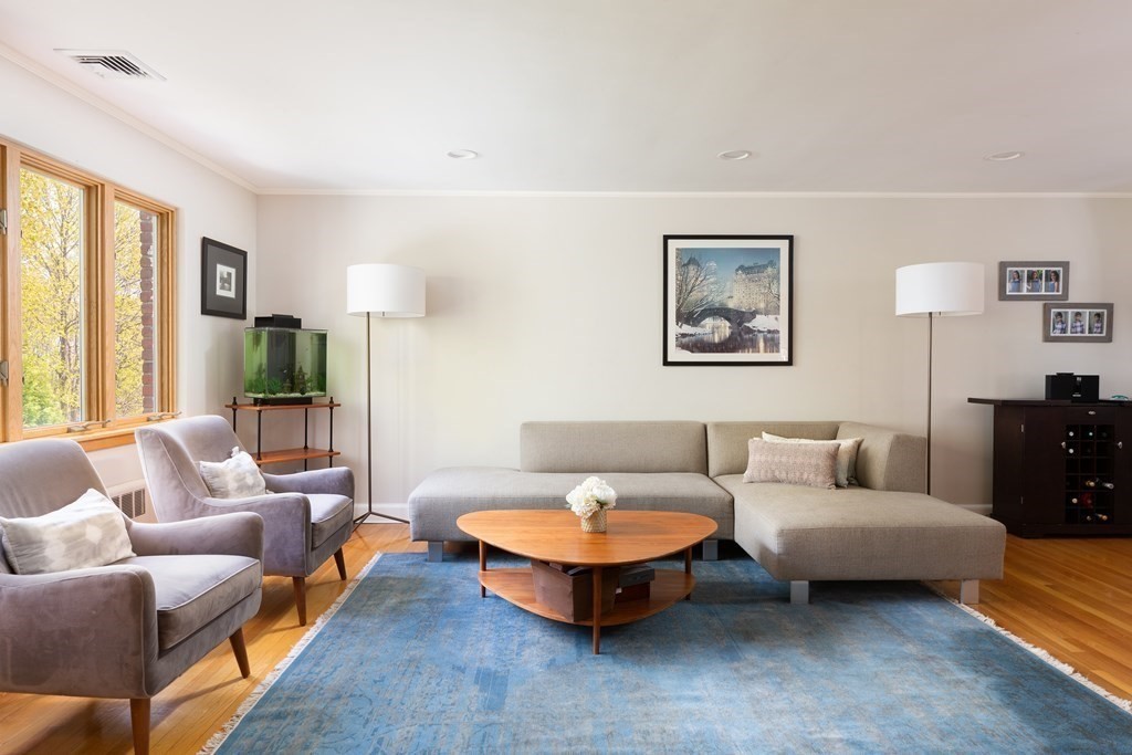71 Jordan Road Brookline, MA 02446 - Photo 5 of 21 Gallery Image 5