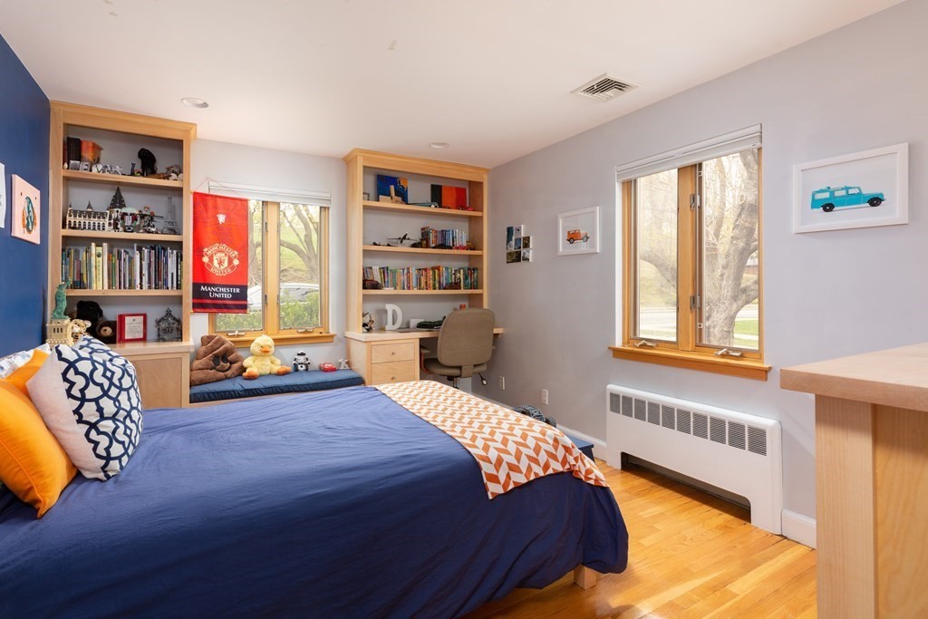 71 Jordan Road Brookline, MA 02446 - Photo 8 of 21 Gallery Image 8