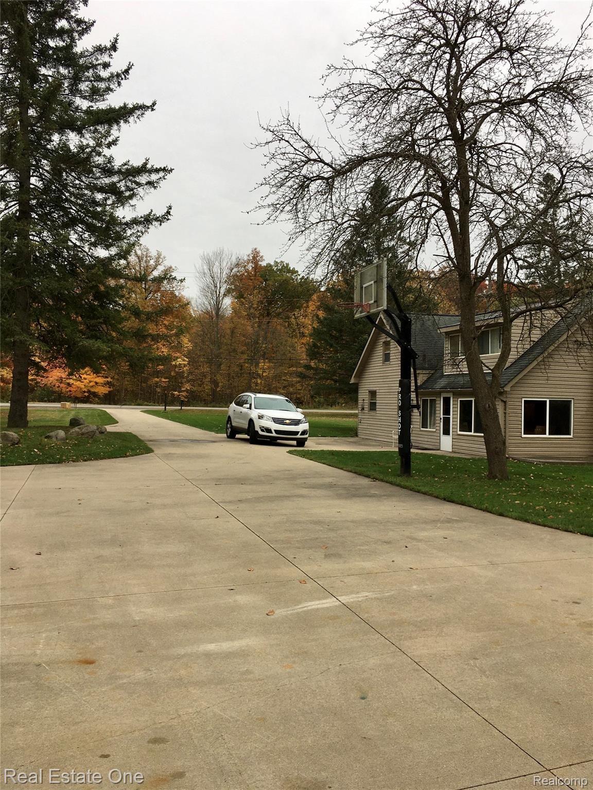 3012 Clarkston Road Lake Orion, MI 48362 - Photo 39 of 47 043.JPG