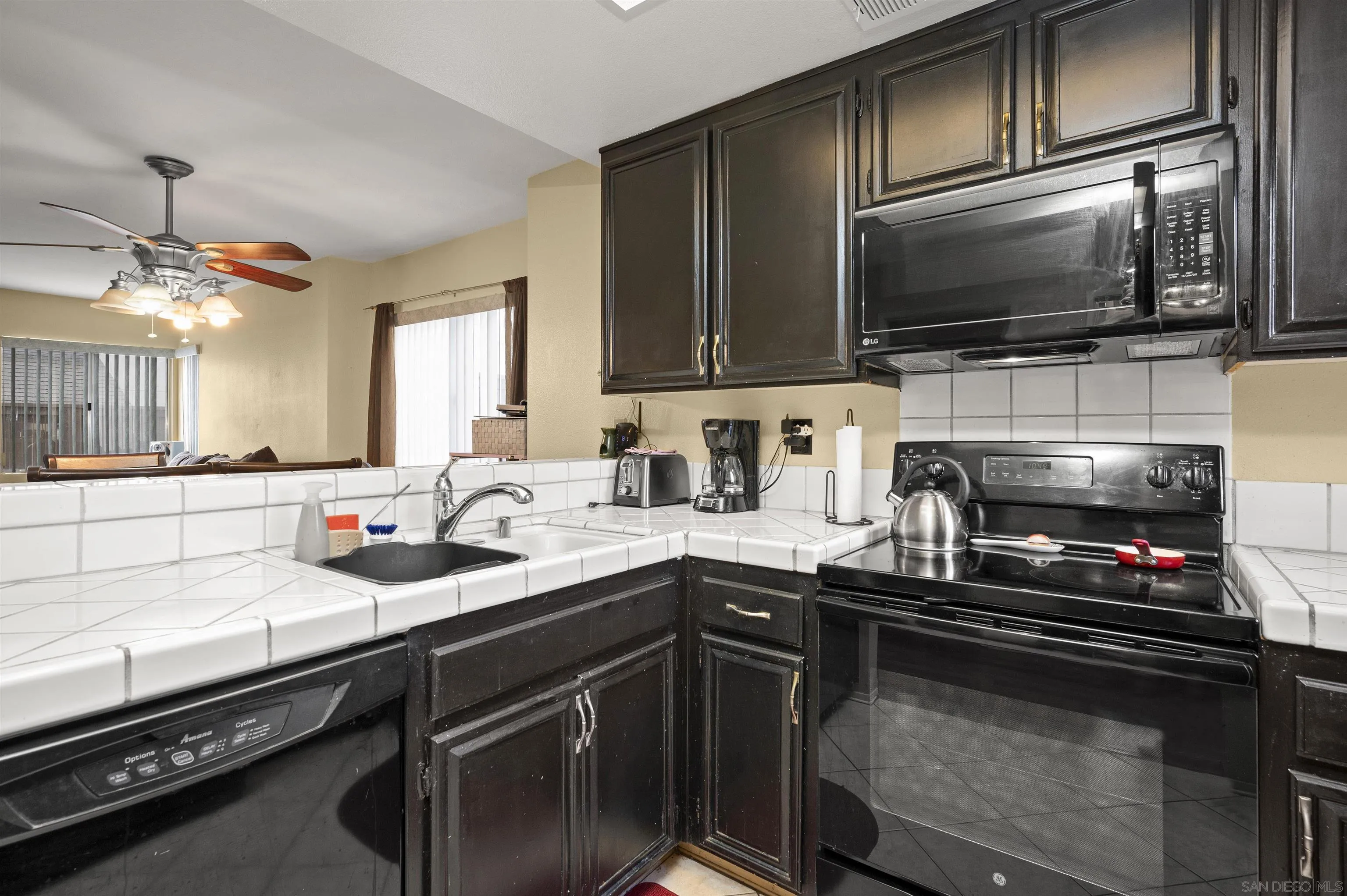 8951 Windham Court Spring Valley, CA 91977 - Photo 13 of 30 Gallery Image 13