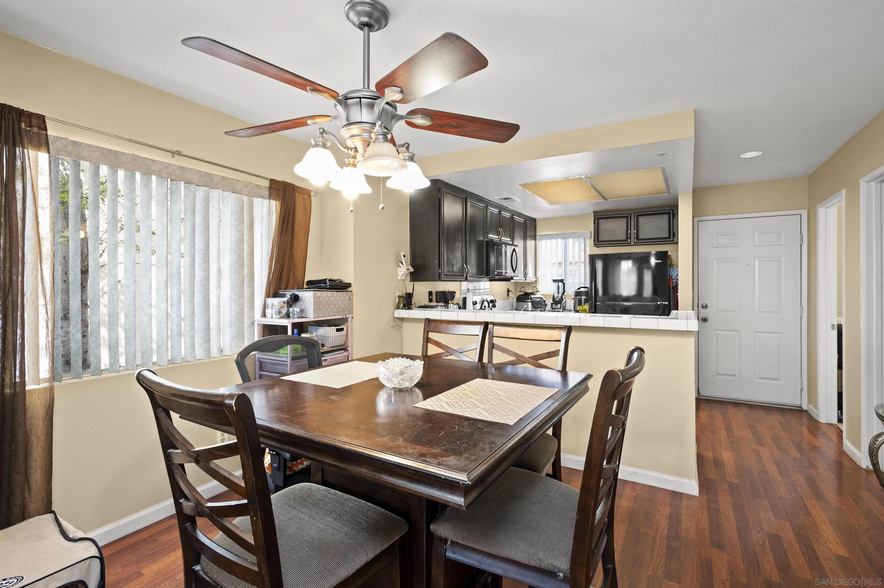 8951 Windham Court Spring Valley, CA 91977 - Photo 10 of 30 Gallery Image 10