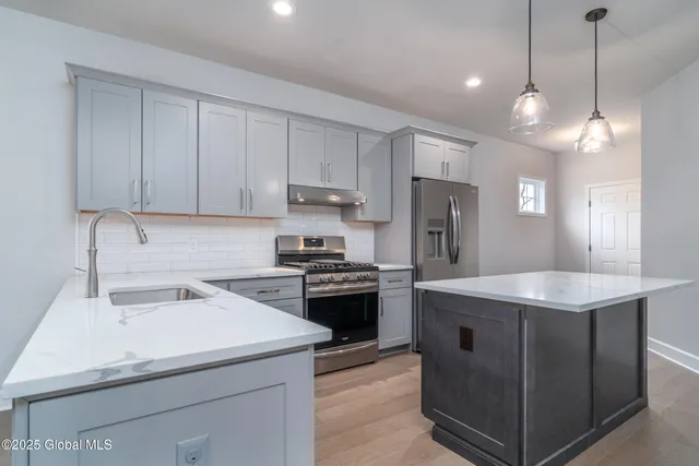 $499,400 | 61 Priddle Lane, Colonie, NY 12110