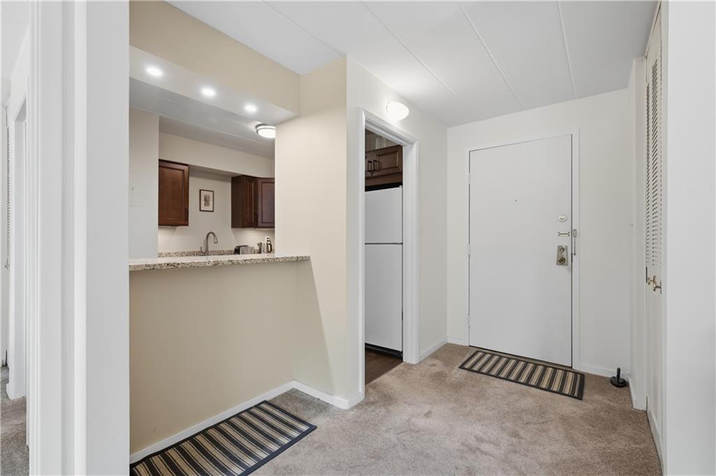 5 Bayard Road, Unit 215 Pittsburgh, PA 15213 - Photo 5 of 26 Gallery Image 5