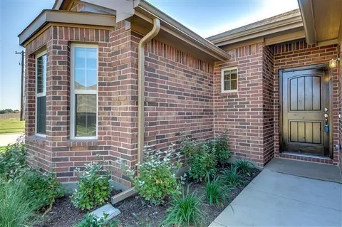 $349,500 | 1001 Pigeon Hawk Drive, Little Elm, TX 75068