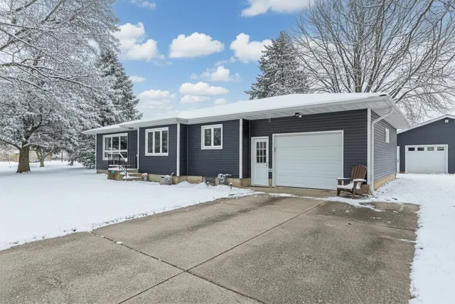 $339,500 | 2463 Austin Road, Owatonna, MN 55060