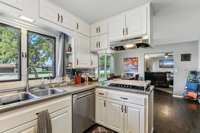 $339,500 | 2463 Austin Road, Owatonna, MN 55060