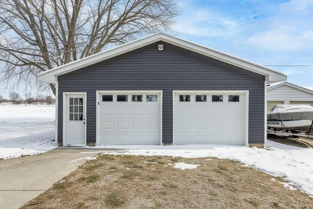 $339,500 | 2463 Austin Road, Owatonna, MN 55060