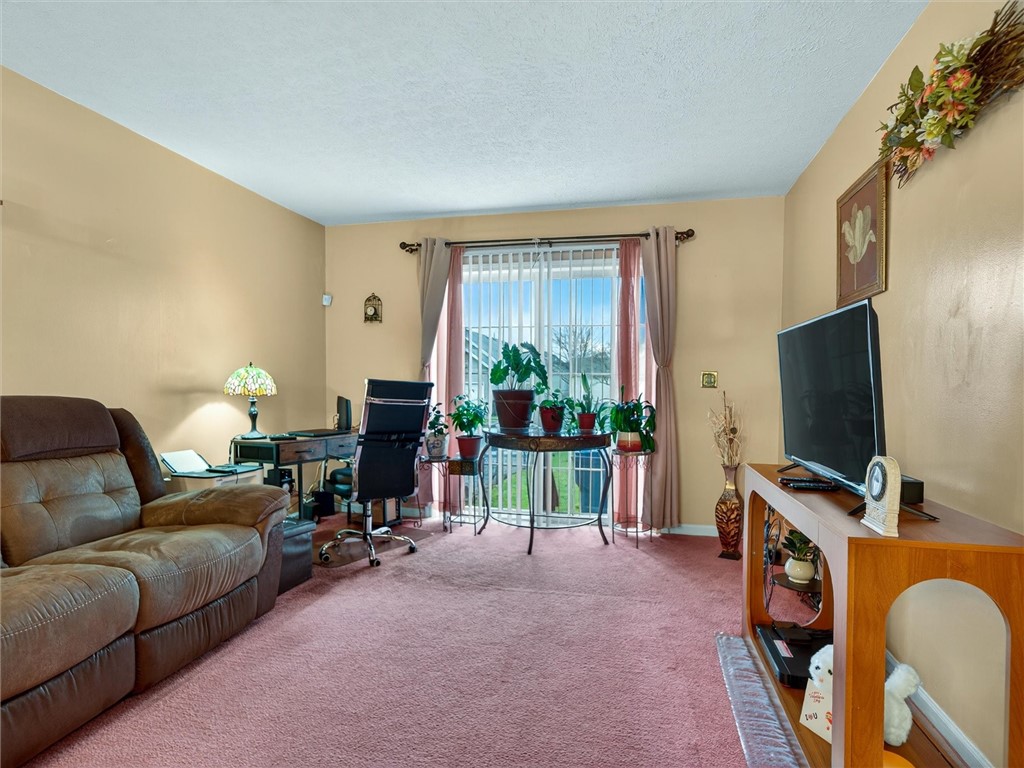 10 Wangman Street Rochester, NY 14605 - Photo 4 of 23