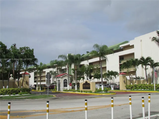 $1,800 | 8820 Fontainebleau Boulevard, Unit 105, Miami, FL 33172