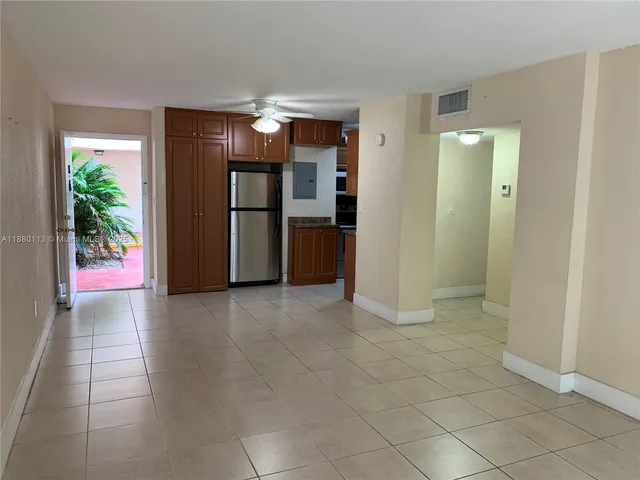 $1,800 | 8820 Fontainebleau Boulevard, Unit 105, Miami, FL 33172
