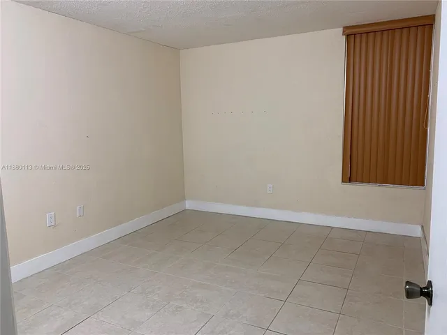 $1,800 | 8820 Fontainebleau Boulevard, Unit 105, Miami, FL 33172