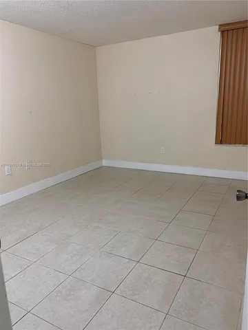 $1,800 | 8820 Fontainebleau Boulevard, Unit 105, Miami, FL 33172