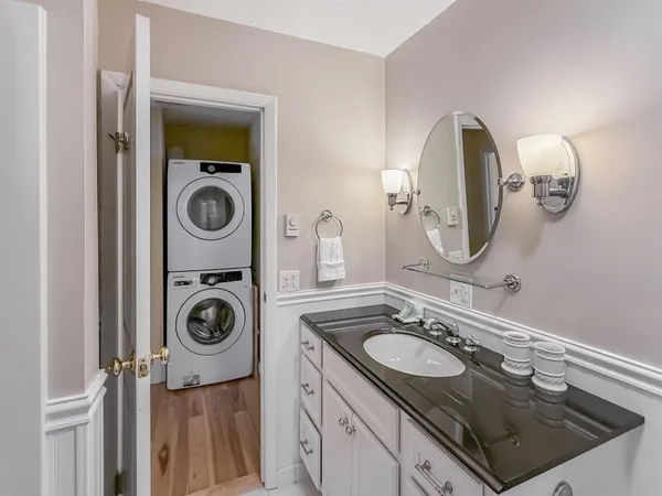 $369,000 | 105 Williams Lane, Unit 6C, Hartford, VT 05059