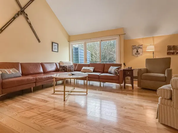 $369,000 | 105 Williams Lane, Unit 6C, Hartford, VT 05059