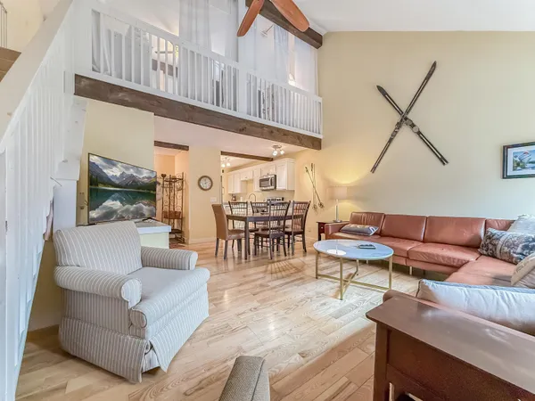 $369,000 | 105 Williams Lane, Unit 6C, Hartford, VT 05059