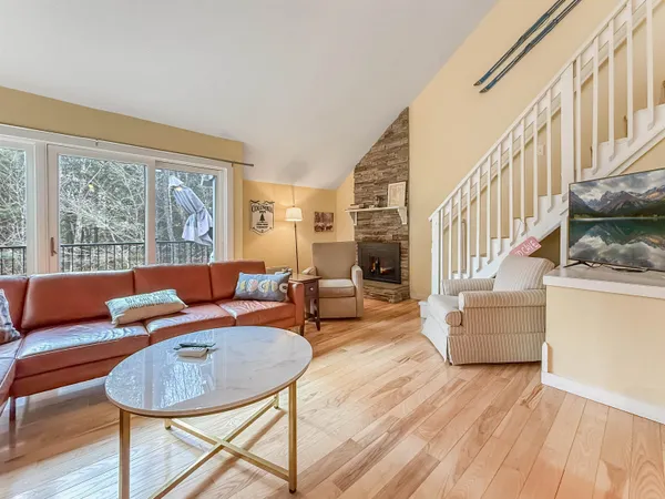 $369,000 | 105 Williams Lane, Unit 6C, Hartford, VT 05059